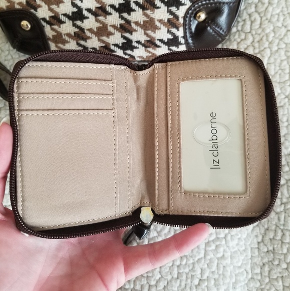 NEW Liz Claiborne Matching Wristlet ID Wallet Set - Picture 3 of 4